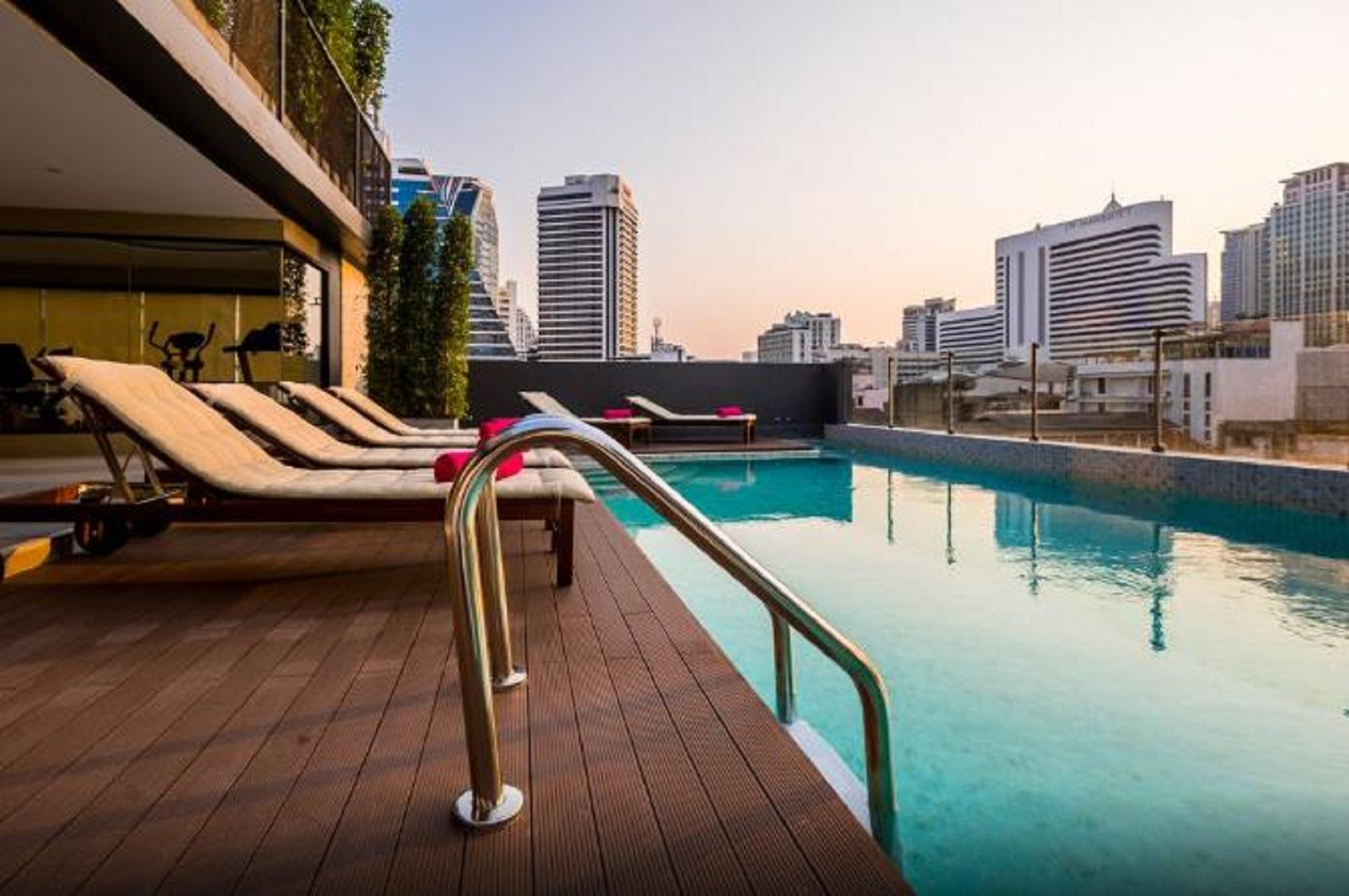 Glow Sukhumvit 5 Banguecoque Exterior foto